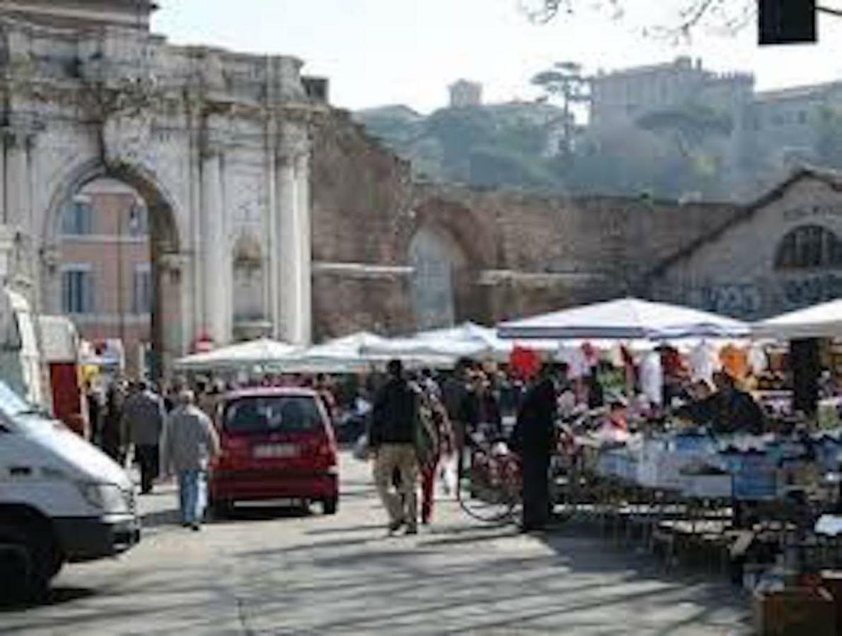 Panoramic Castle Apt Trastevere Rzym Zewnętrze zdjęcie